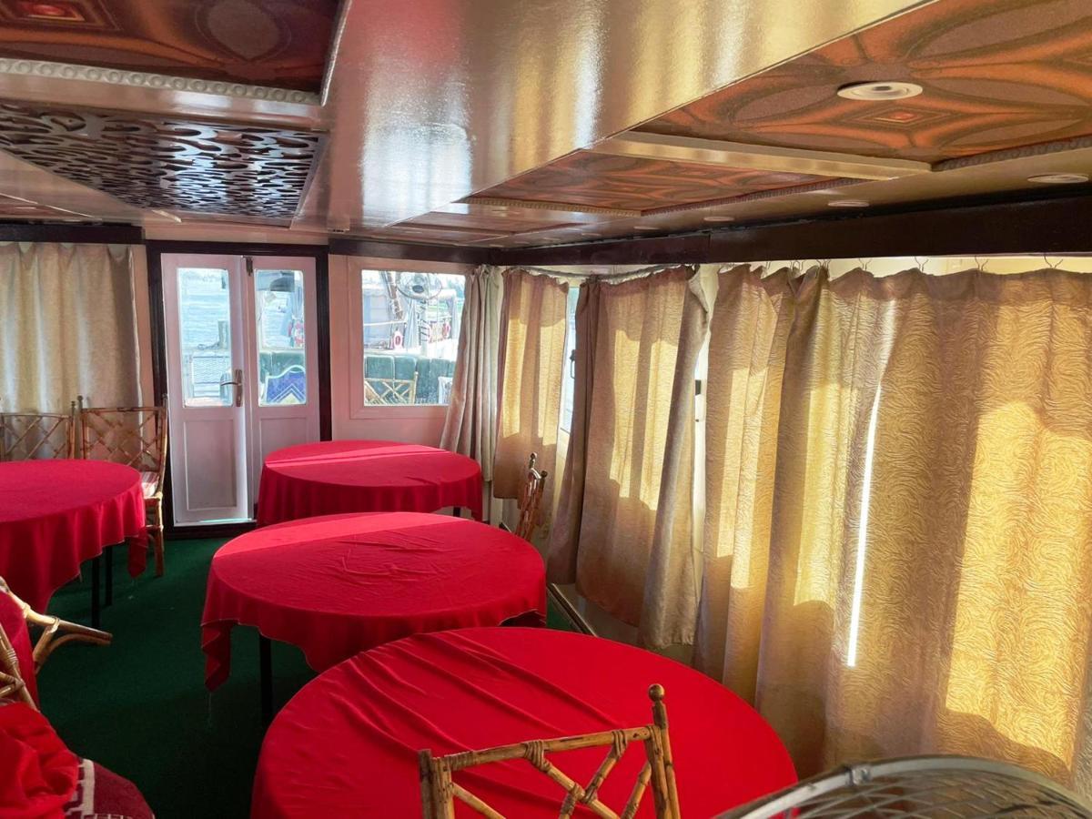 Floating Hotel- Happy Nile Boat Луксор Екстер'єр фото